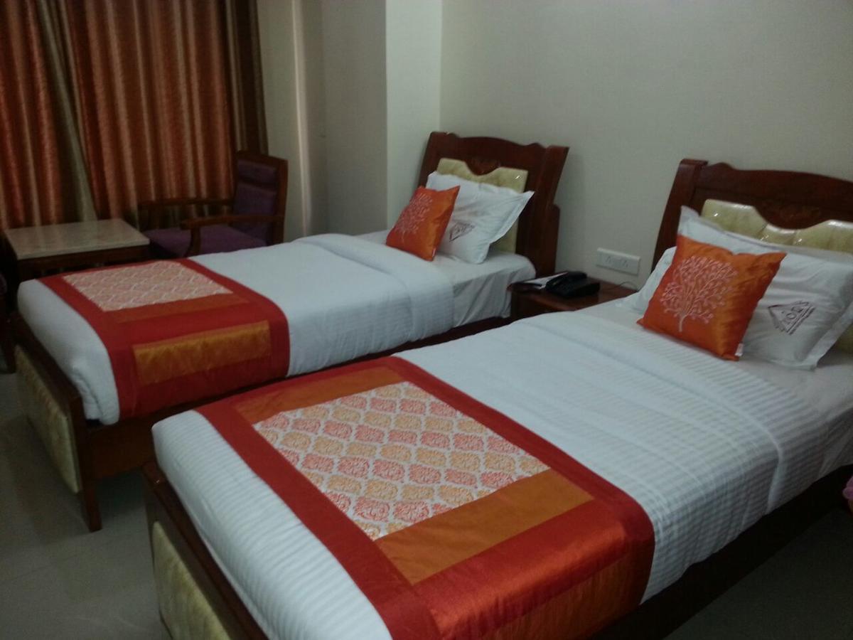 Hotel Shrivalli Residency Τσενάι Εξωτερικό φωτογραφία